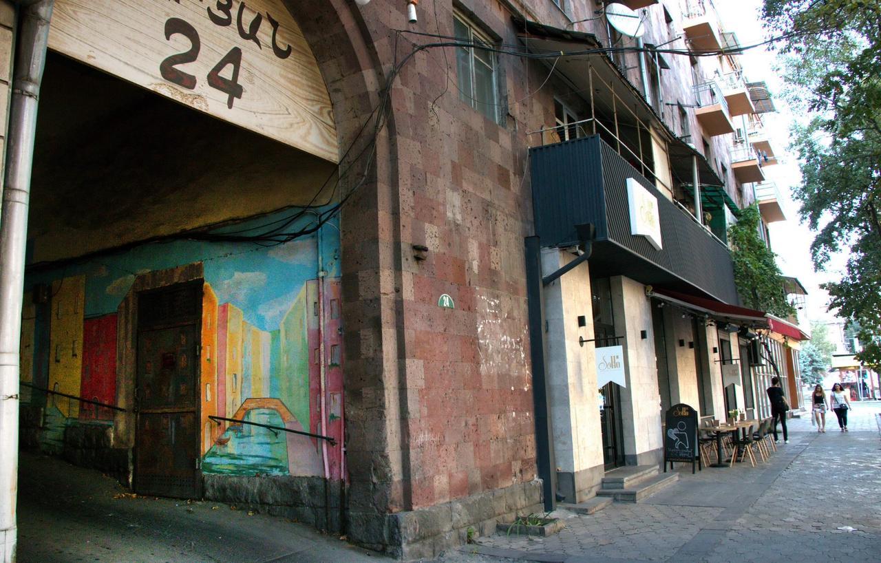 Apartment On Saryan 24 Yerevan Exterior photo